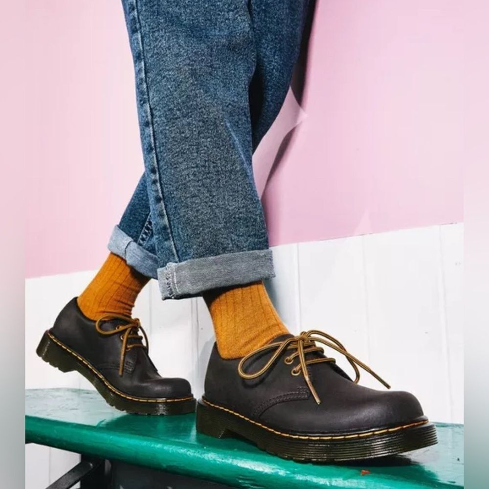 Dr. Martens 11838  unisex L7/M6  Lace Up Leather Oxford Dress Shoes